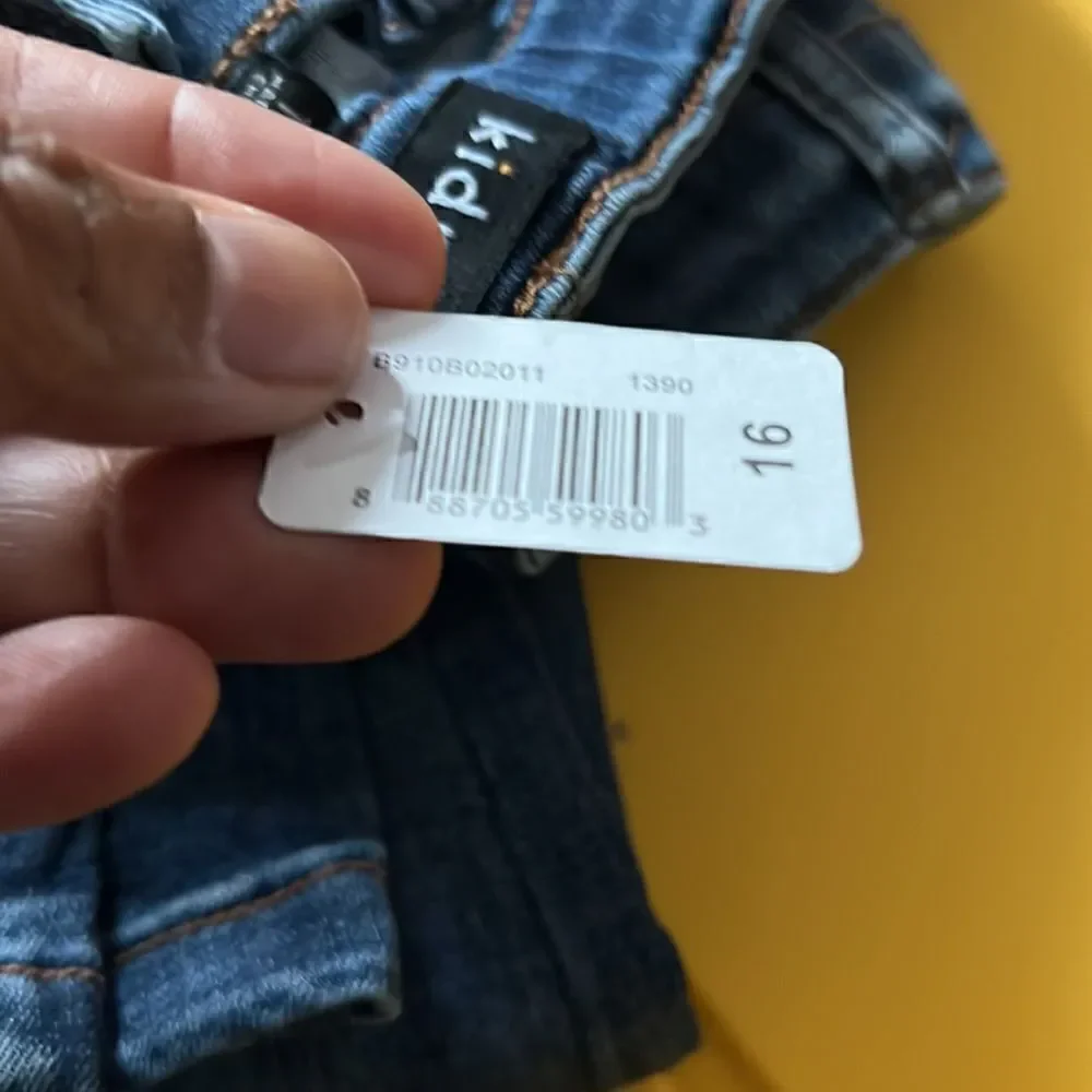 kidpik distressed jeans